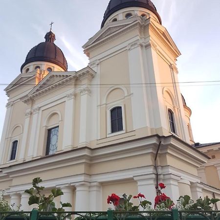 Old Town Apartments Львов Экстерьер фото